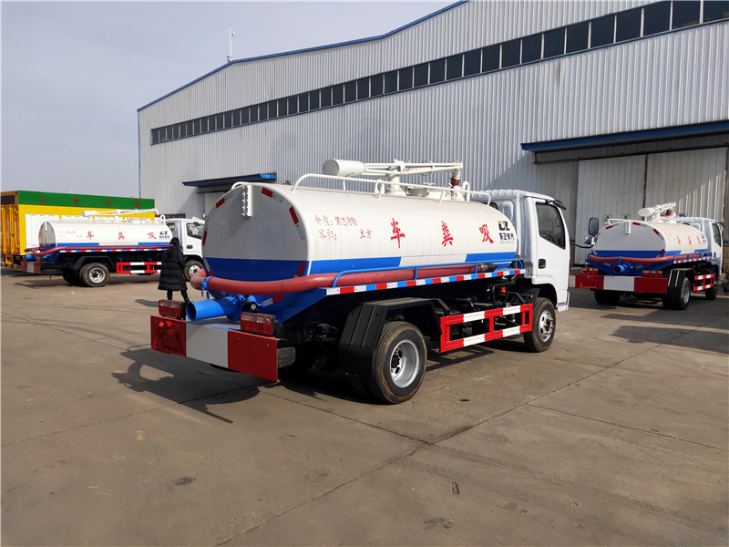 東風(fēng)牌5方吸糞車