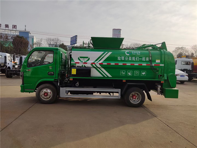 東風(fēng)8方餐廚垃圾車(方罐)