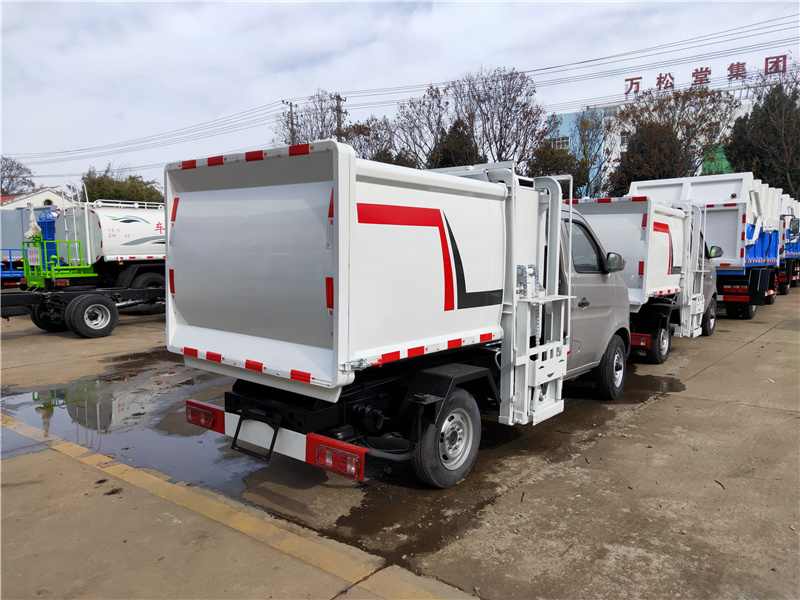 長(zhǎng)安3方掛桶垃圾車(chē)(自裝卸式垃圾車(chē))