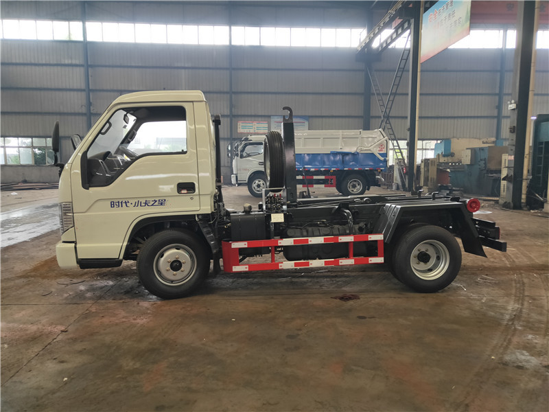 ����С��4��5��܇(ch��)����жʽ����܇(ch��)