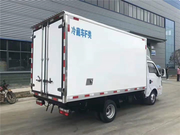 (國(guó)六3.5米)東風(fēng)途逸冷藏車