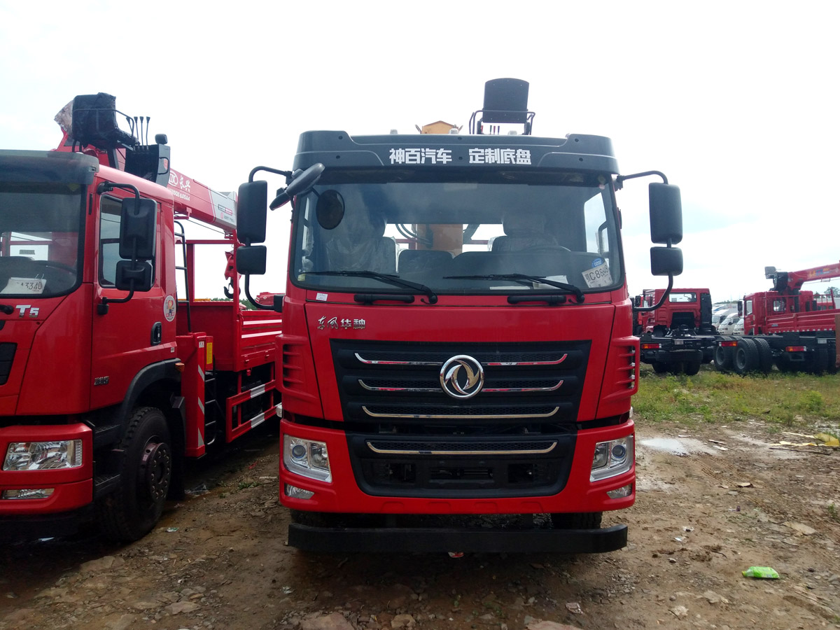 國六東風(fēng)華神F5徐工8噸直臂隨車吊